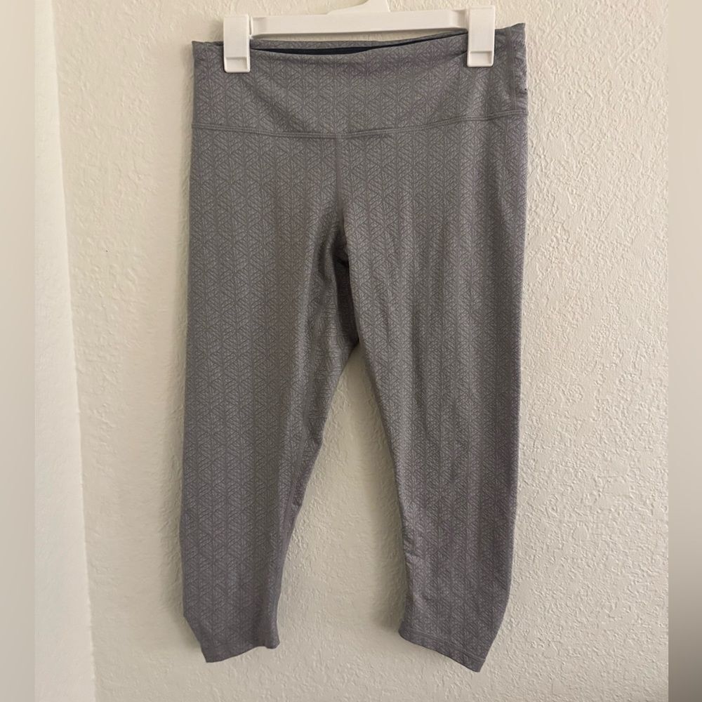 Prana Gray Capris Athletic Stretch Pants